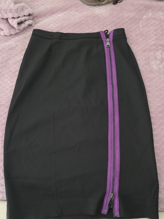 H&M Dresses & Skirts - Black Pencil Skirt with Purple Zip Accent